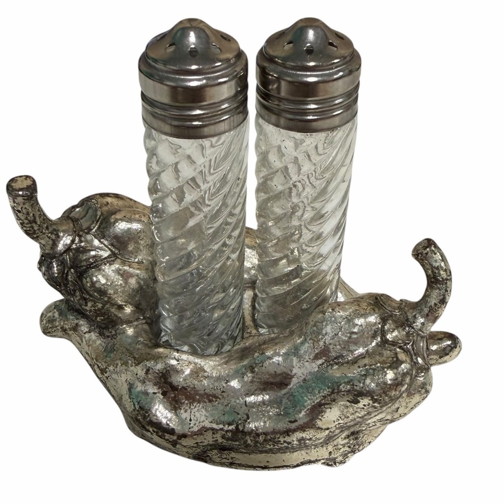Vintage 2005 Arthur Court Cast Metal Chili Salt And‎ Pepper Shakers Taiwan
